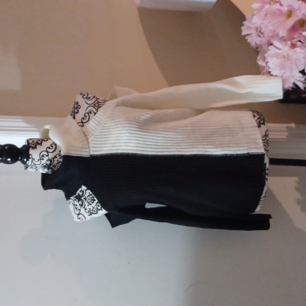 Cruela Cool Shoulder Top